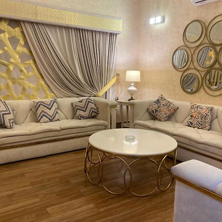 Burj Al Bahria Town Luxury Suites Lahore Bagian luar foto