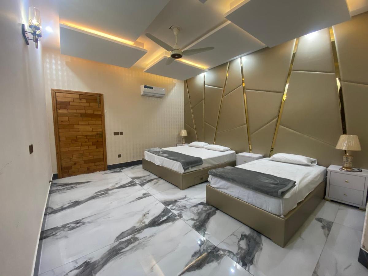Burj Al Bahria Town Luxury Suites Lahore Bagian luar foto