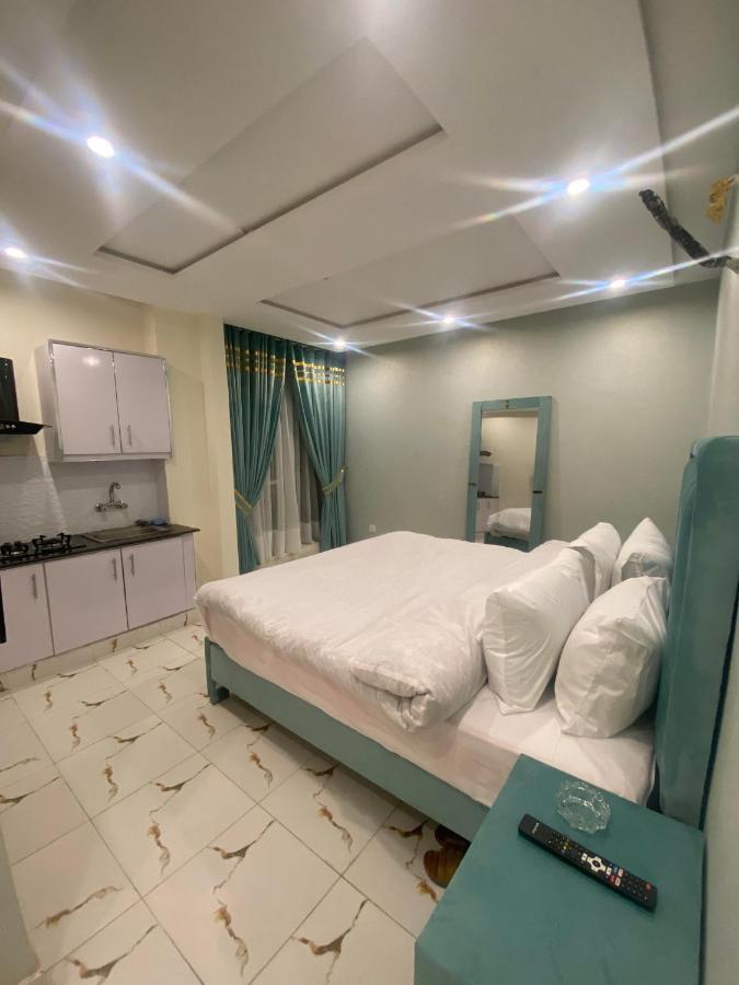 Burj Al Bahria Town Luxury Suites Lahore Bagian luar foto