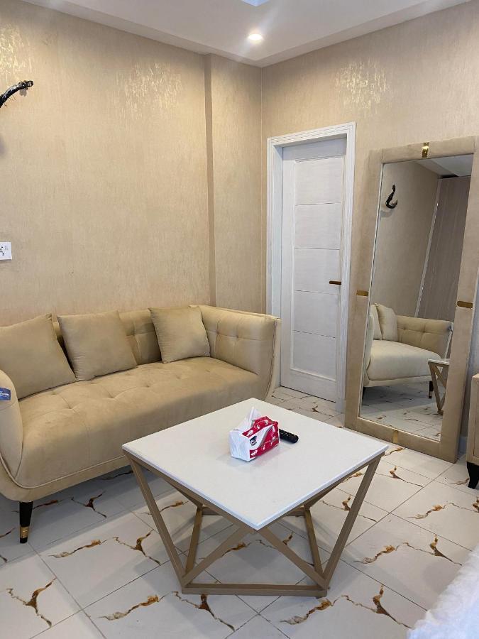 Burj Al Bahria Town Luxury Suites Lahore Bagian luar foto