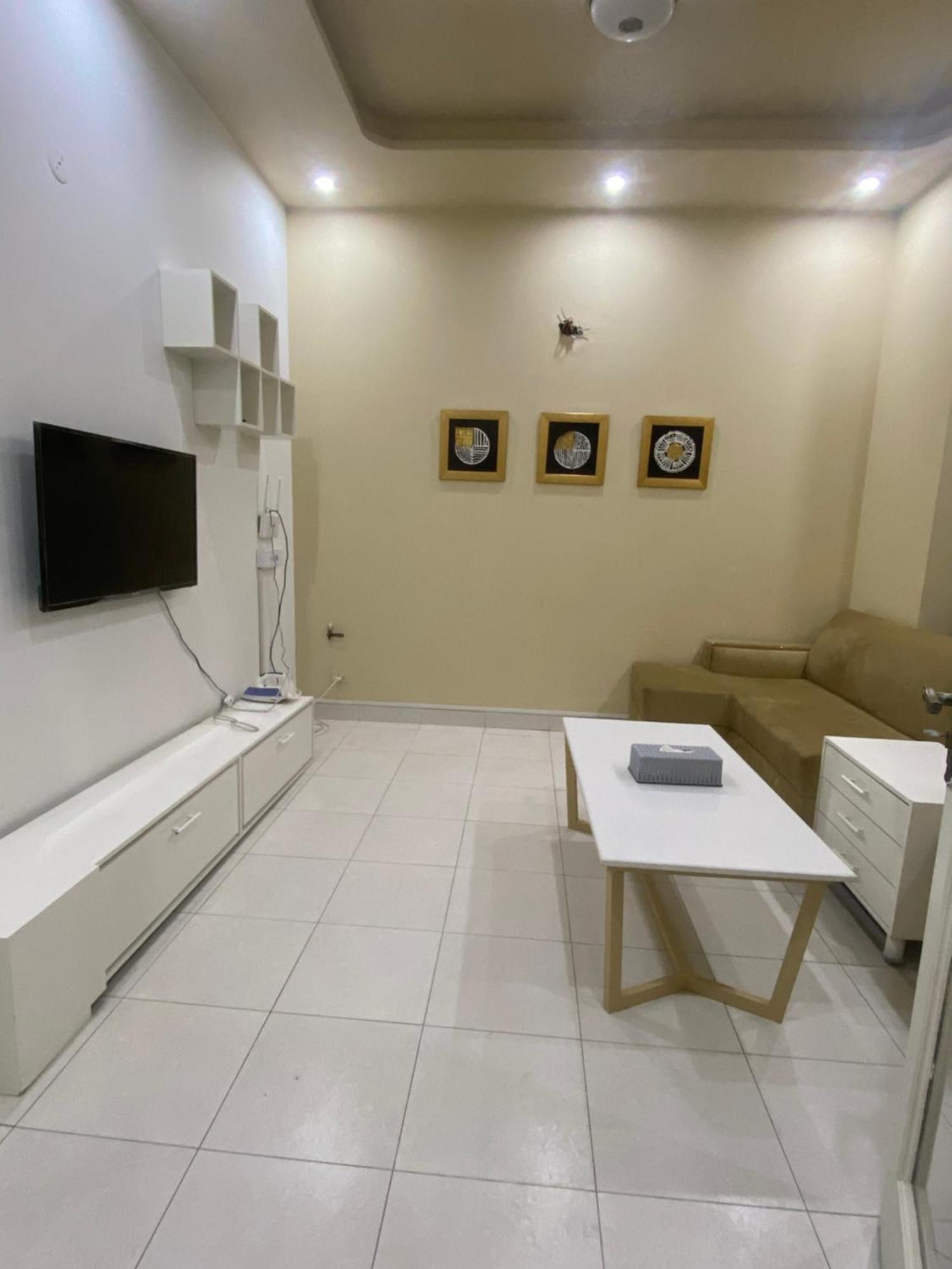 Burj Al Bahria Town Luxury Suites Lahore Bagian luar foto
