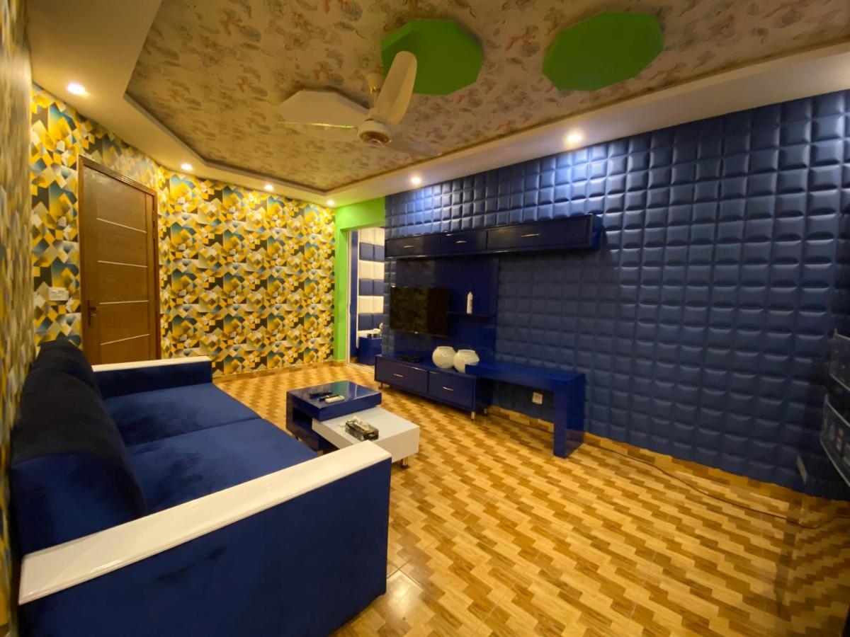 Burj Al Bahria Town Luxury Suites Lahore Bagian luar foto